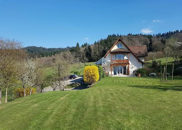 Paradies 1 Апартаменты *